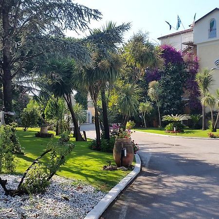 Hotel Mediterraneo Qualiano Ngoại thất bức ảnh